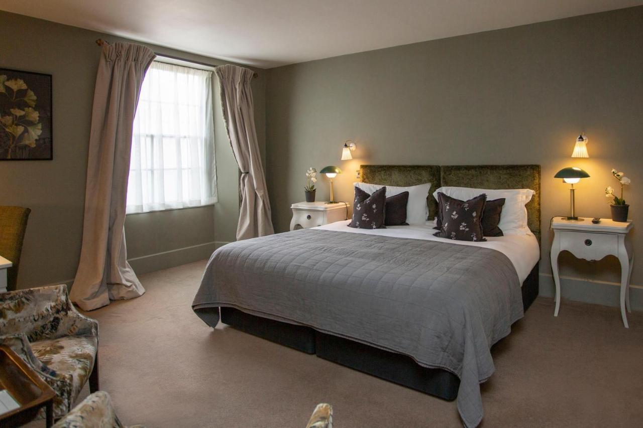 The Grosvenor Arms Hotel ชาฟท์สบรี ภายนอก รูปภาพ