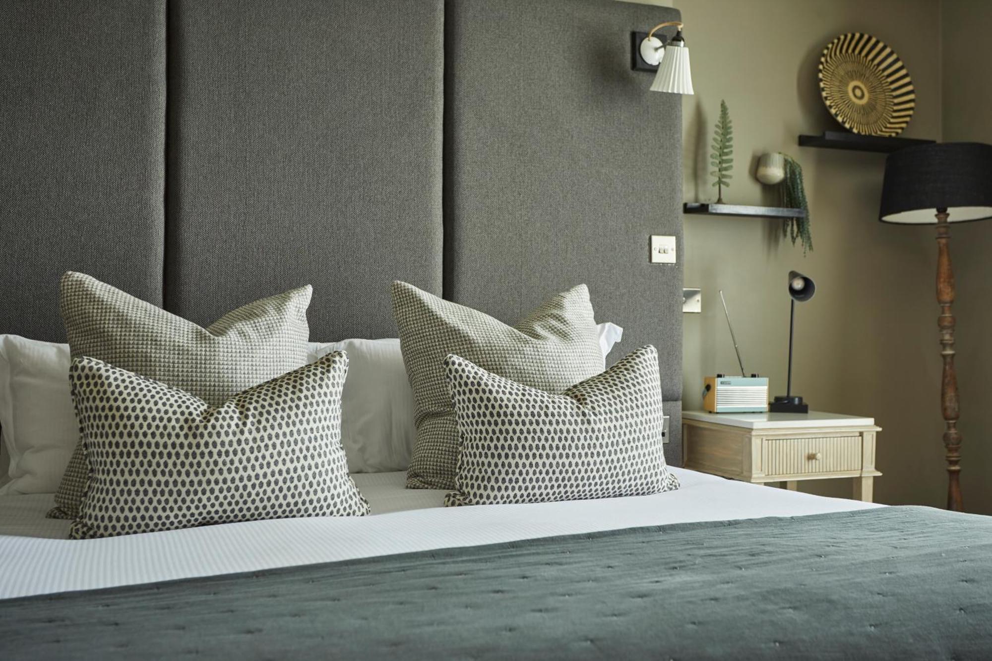 The Grosvenor Arms Hotel ชาฟท์สบรี ภายนอก รูปภาพ