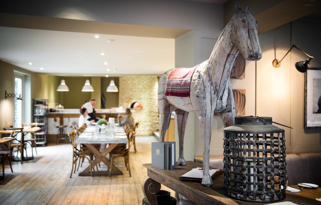 The Grosvenor Arms Hotel ชาฟท์สบรี ภายนอก รูปภาพ